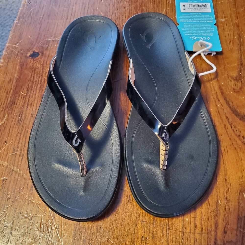 NWT OluKai Women's Ho'opio Leather Sandals Black Size 6 Flip Flops